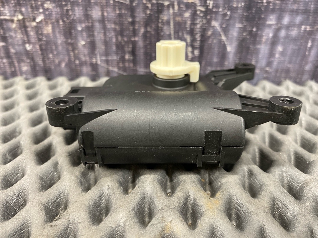 Мотор заслонки печки, 1470 рублей, Красноярск