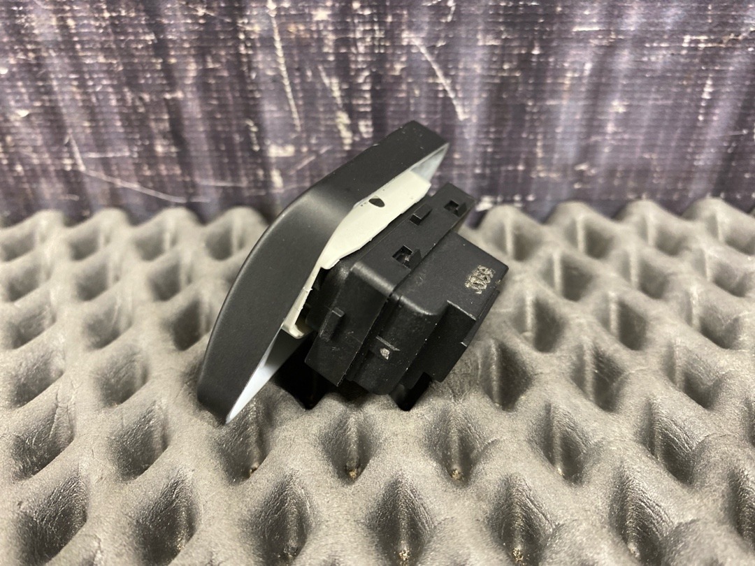 Кнопка центрального замка, 540 рублей, Красноярск