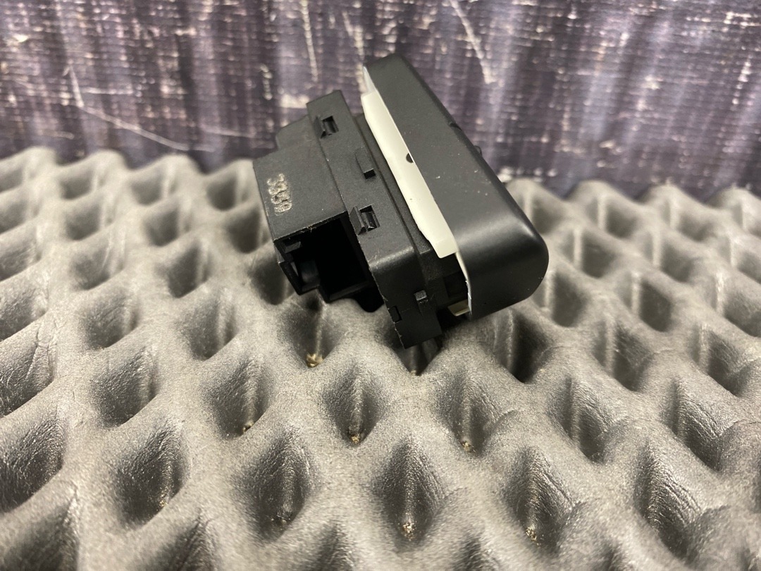 Кнопка центрального замка, 540 рублей, Красноярск