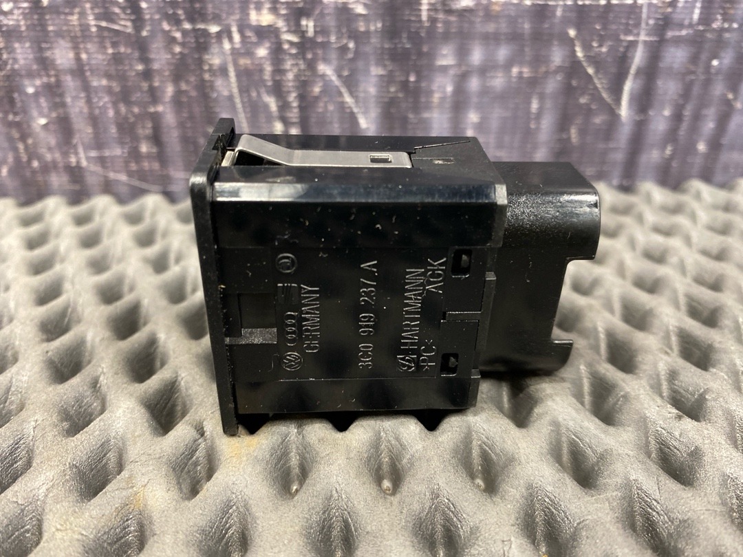 Кнопка салона, 630 рублей, Красноярск