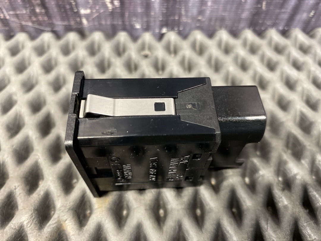 Кнопка салона, 630 рублей, Красноярск