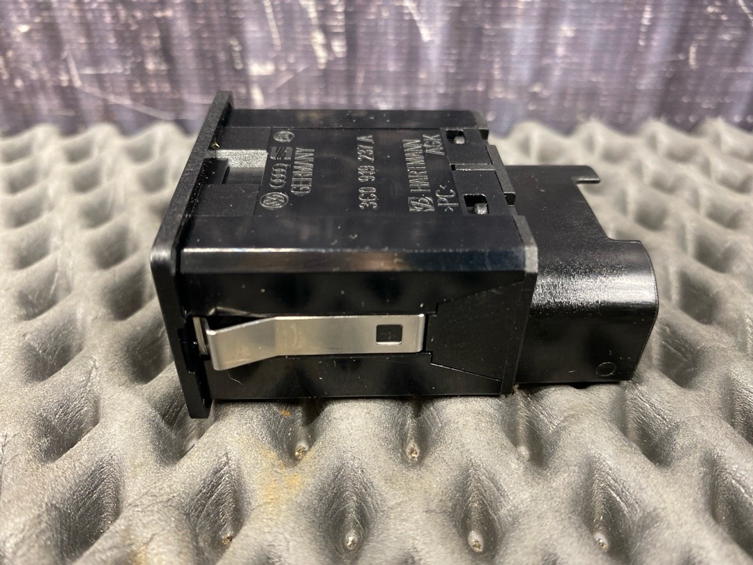 Кнопка салона, 630 рублей, Красноярск