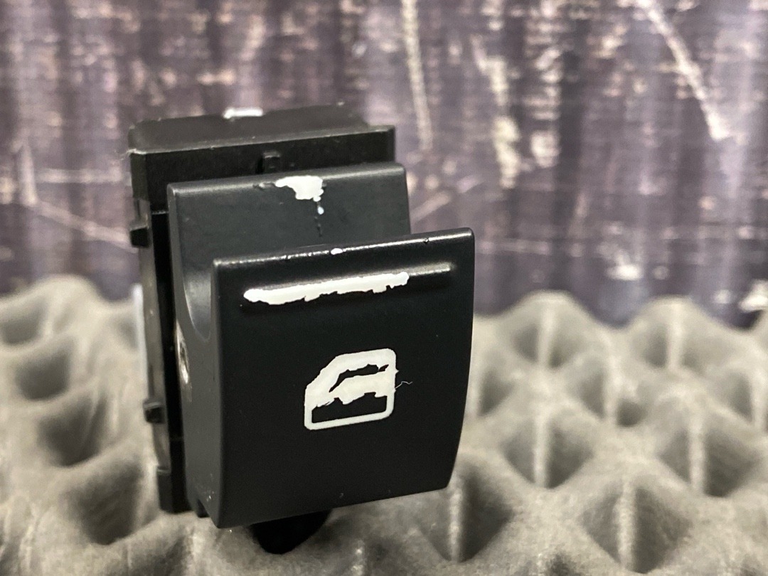 Кнопка стеклоподъемника, 510 рублей, Красноярск