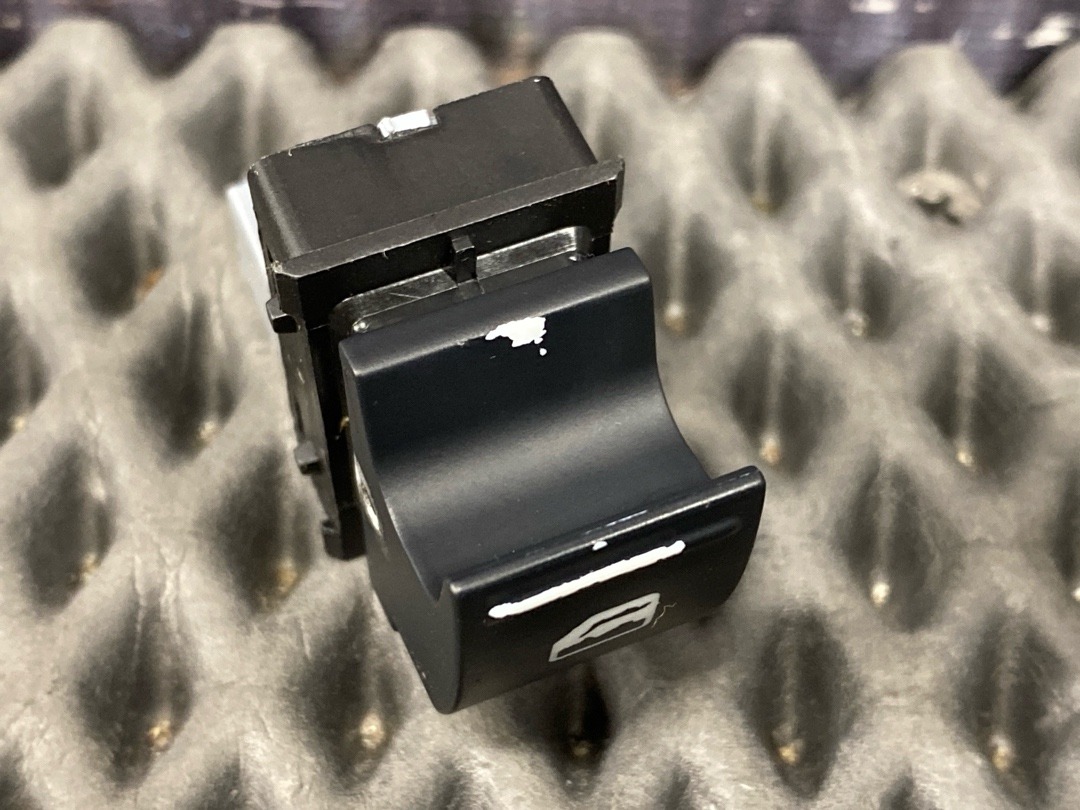 Кнопка стеклоподъемника, 510 рублей, Красноярск