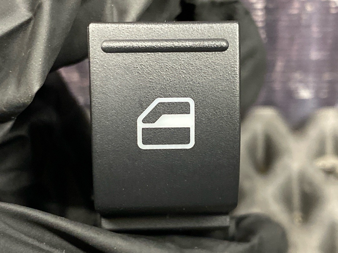 Кнопка стеклоподъемника, 730 рублей, Красноярск