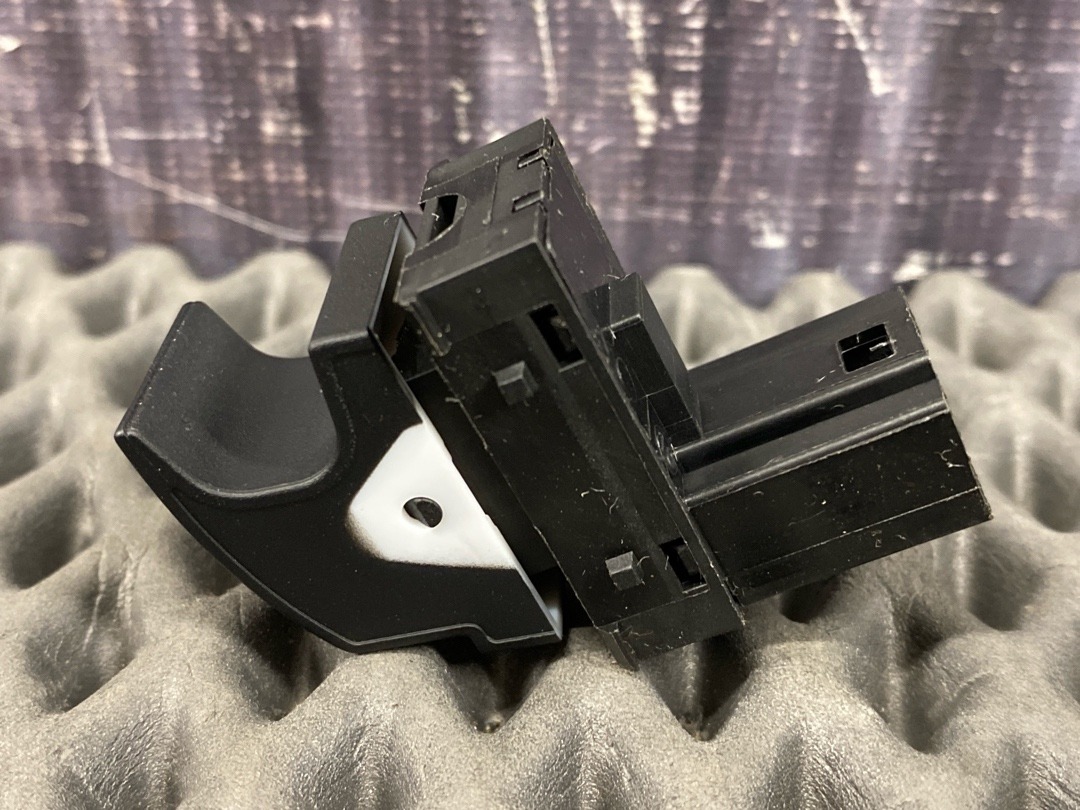 Кнопка стеклоподъемника, 730 рублей, Красноярск