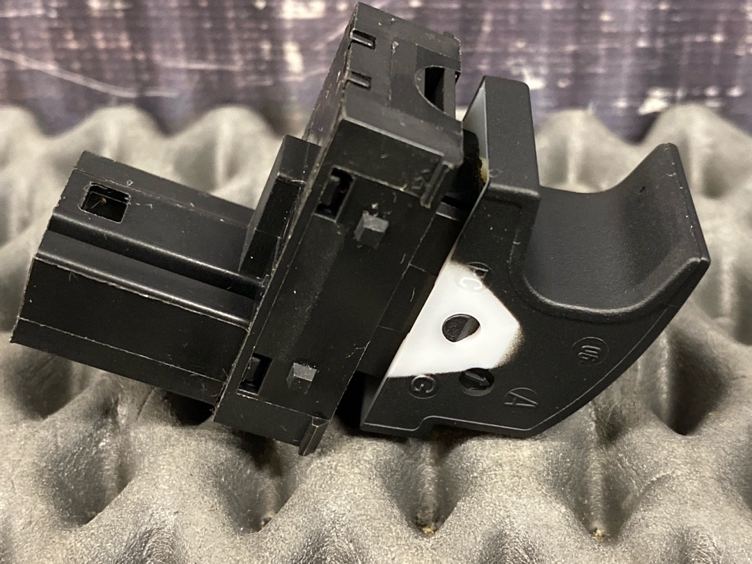 Кнопка стеклоподъемника, 730 рублей, Красноярск