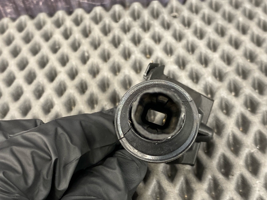 Направляющая замка лючка бензобака, 980 рублей, Красноярск