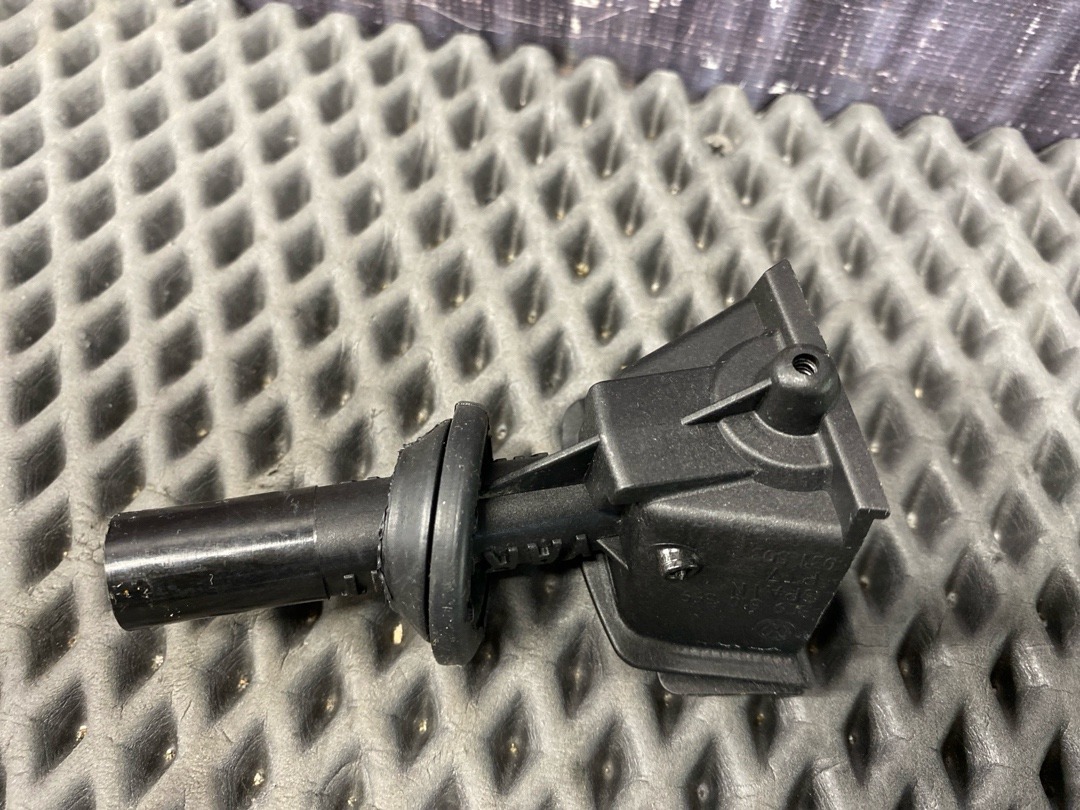 Направляющая замка лючка бензобака, 980 рублей, Красноярск