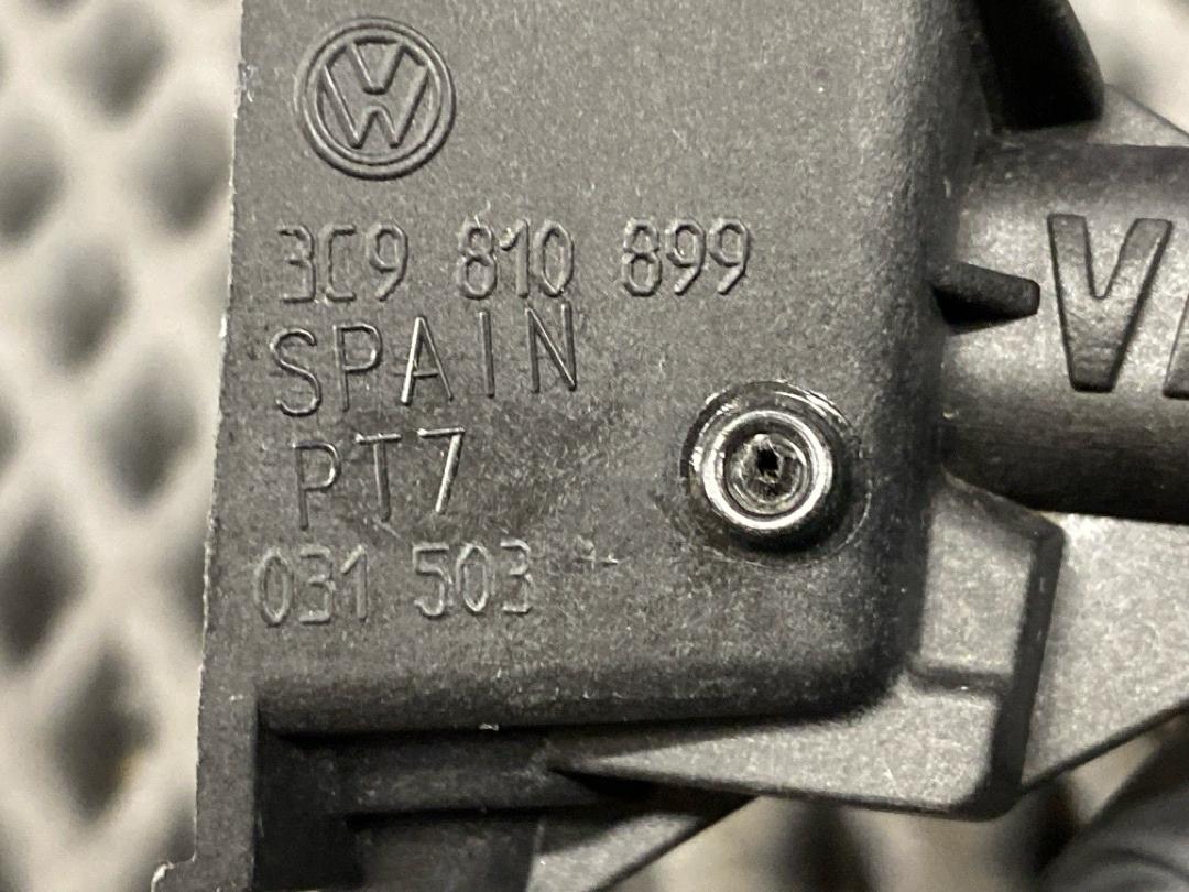 Направляющая замка лючка бензобака, 980 рублей, Красноярск