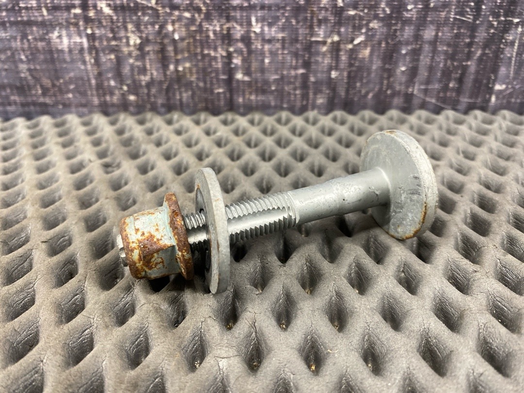 Болт развальный, 710 рублей, Красноярск