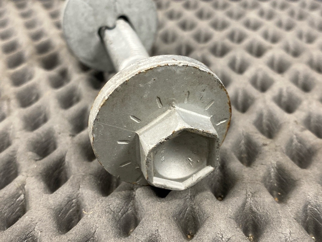 Болт развальный, 710 рублей, Красноярск