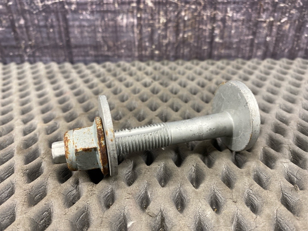 Болт развальный, 710 рублей, Красноярск