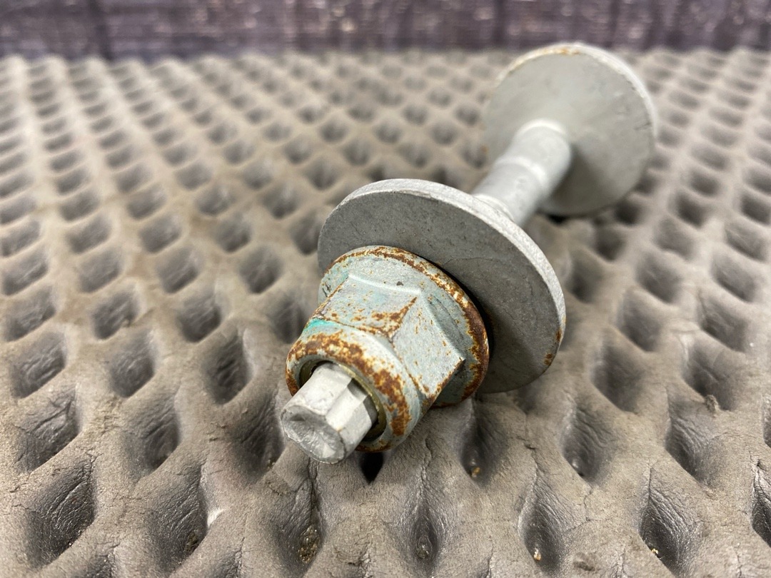 Болт развальный, 710 рублей, Красноярск