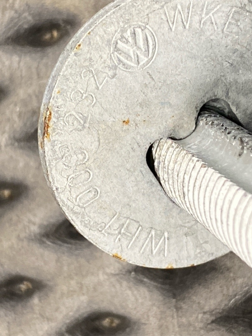 Болт развальный, 710 рублей, Красноярск