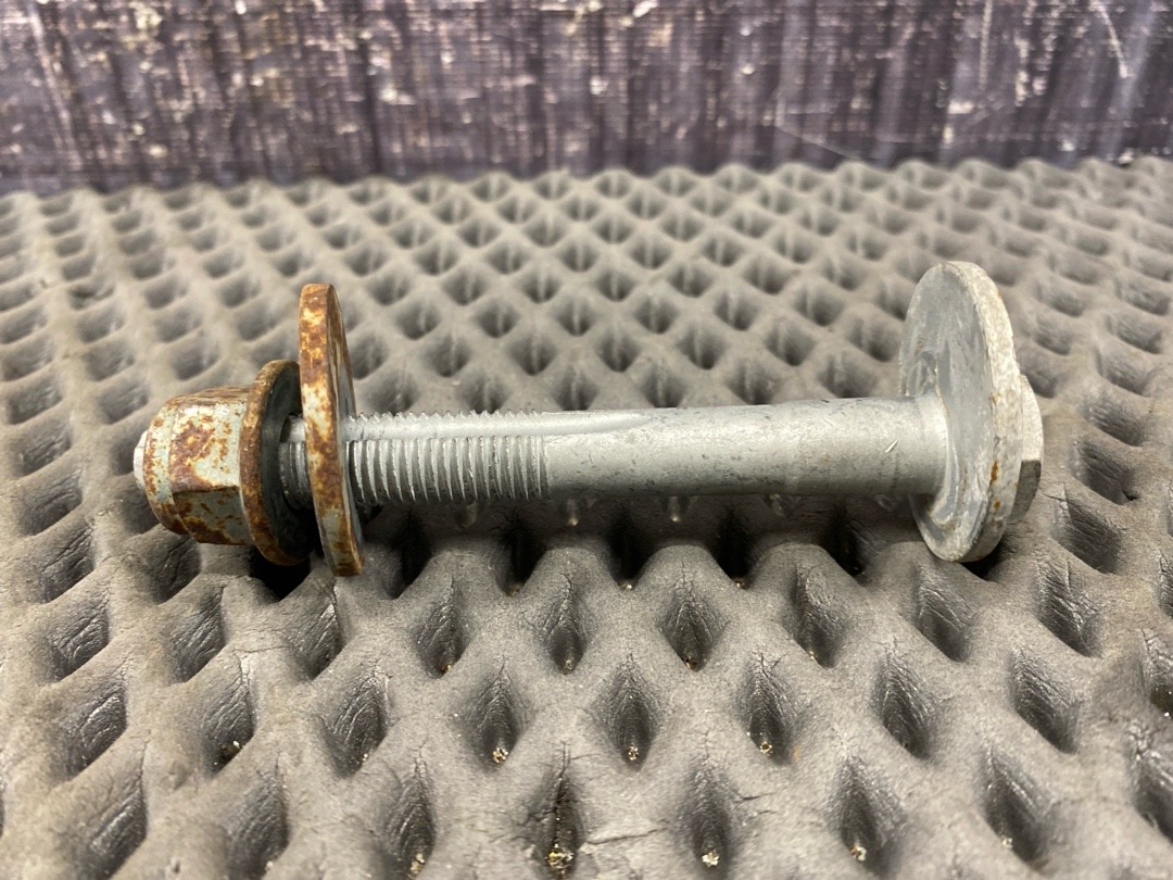 Болт развальный, 710 рублей, Красноярск