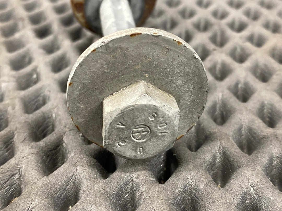 Болт развальный, 710 рублей, Красноярск