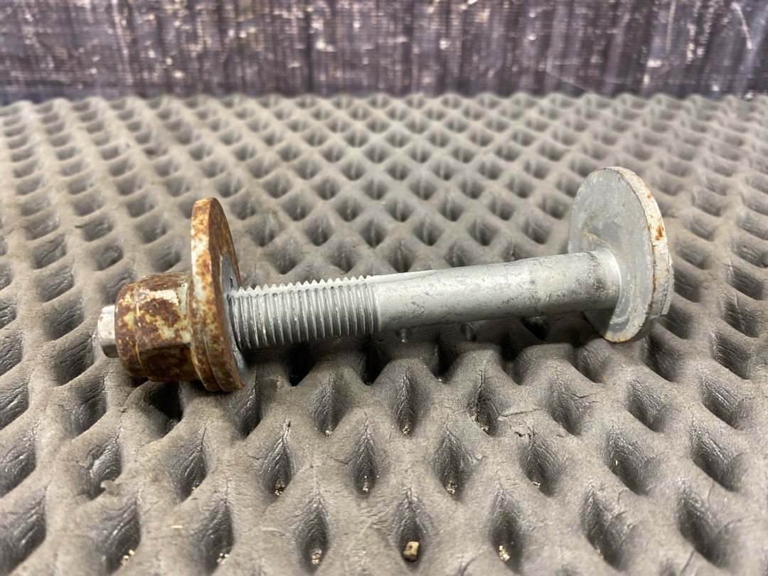 Болт развальный, 710 рублей, Красноярск