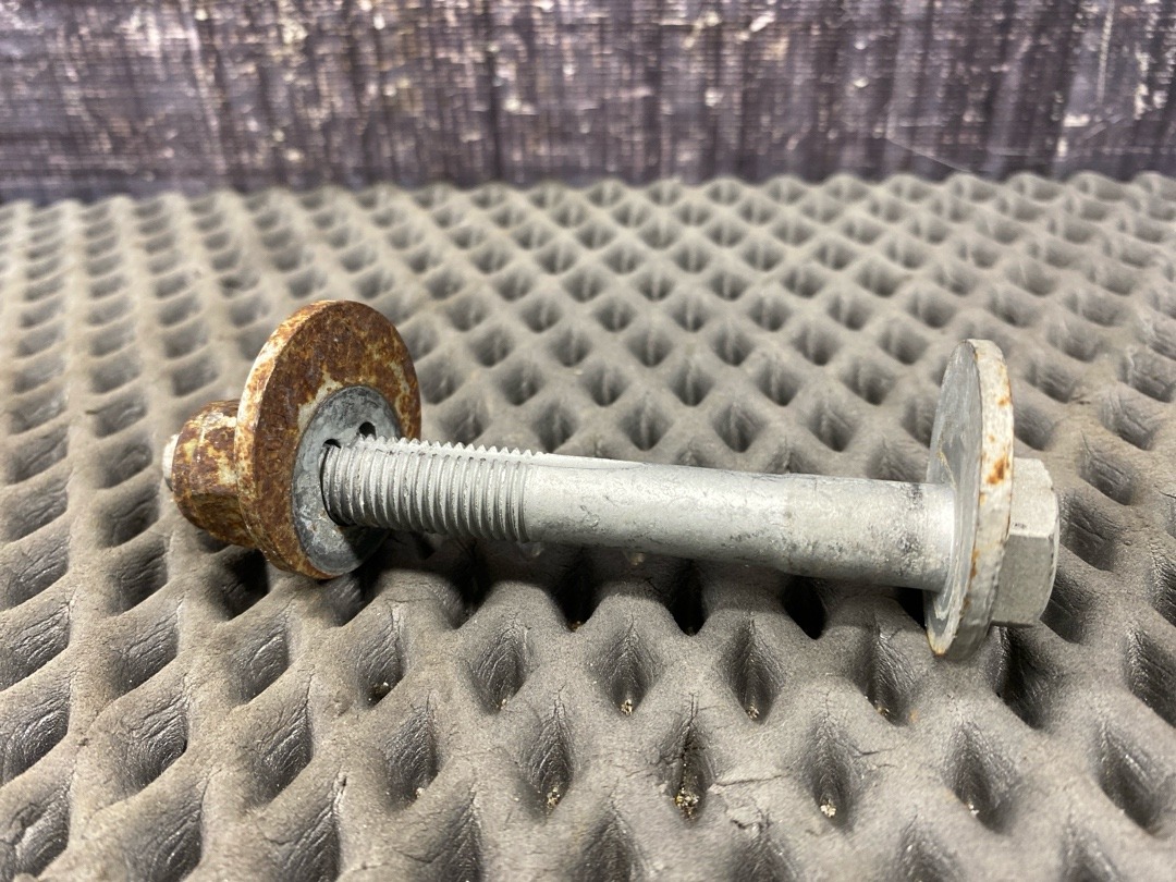 Болт развальный, 710 рублей, Красноярск