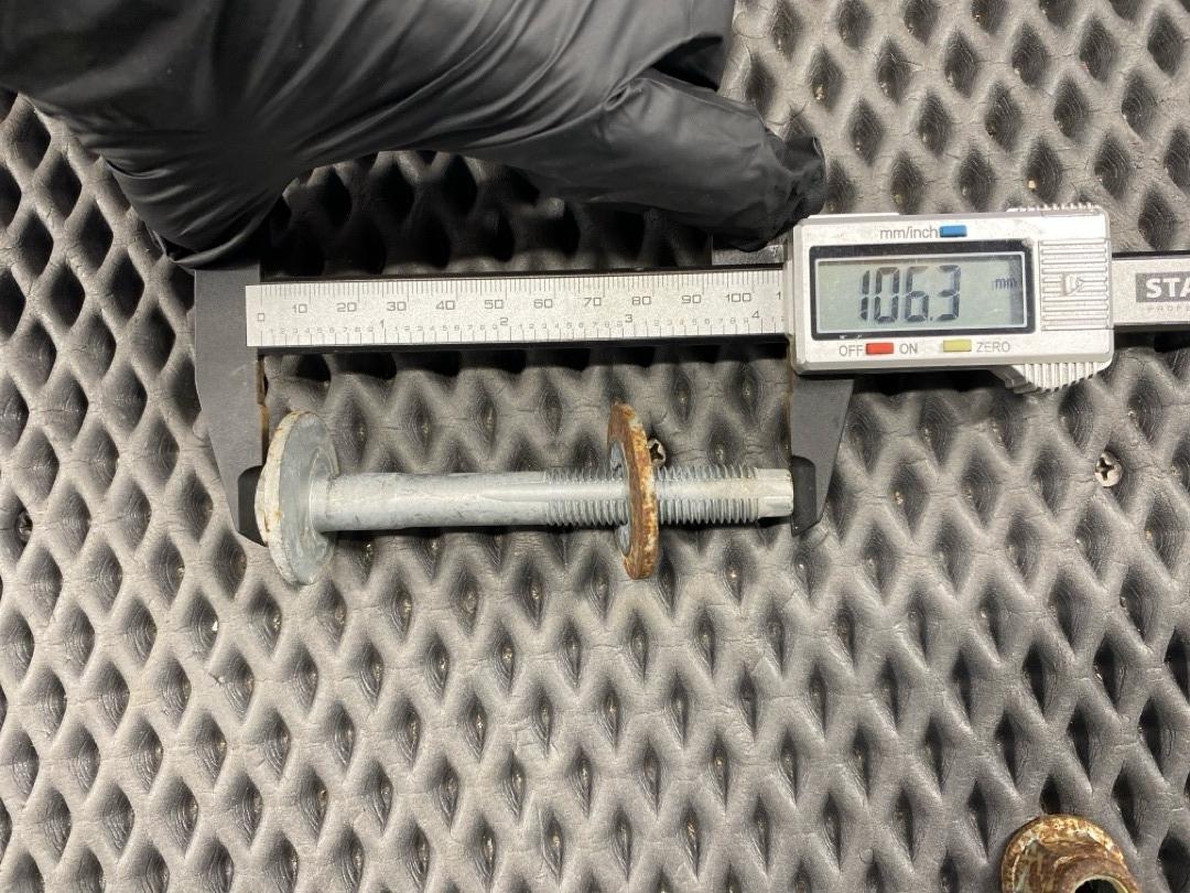 Болт развальный, 710 рублей, Красноярск