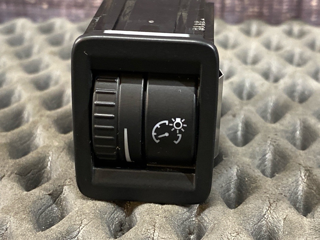 Кнопка яркости подсветки, 520 рублей, Красноярск