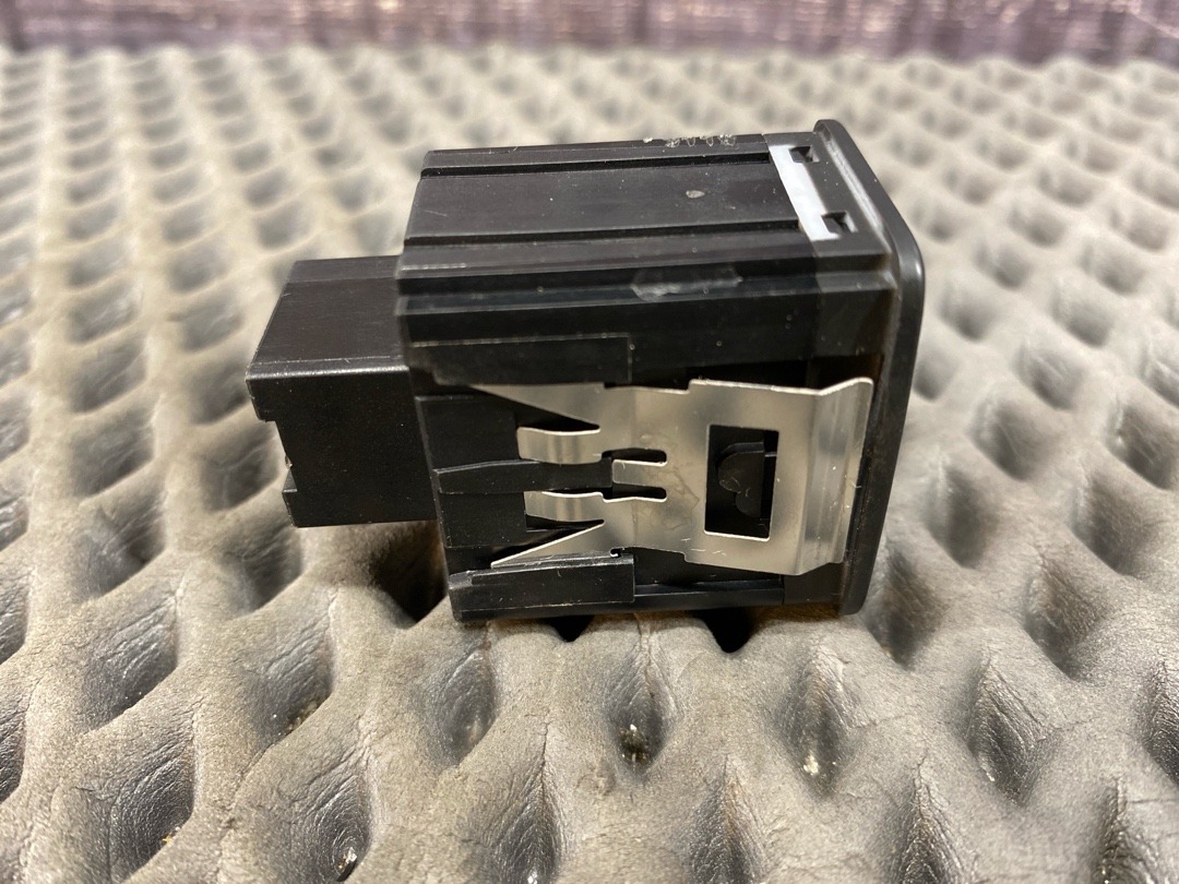 Кнопка яркости подсветки, 520 рублей, Красноярск