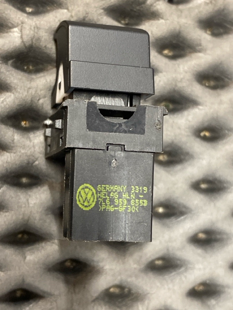 Кнопка стеклоподъемника, 730 рублей, Красноярск