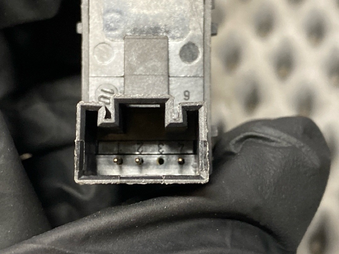 Кнопка стеклоподъемника, 730 рублей, Красноярск