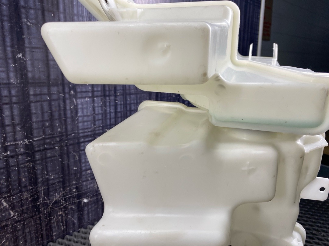 Бачок омывателя, 3370 рублей, Красноярск