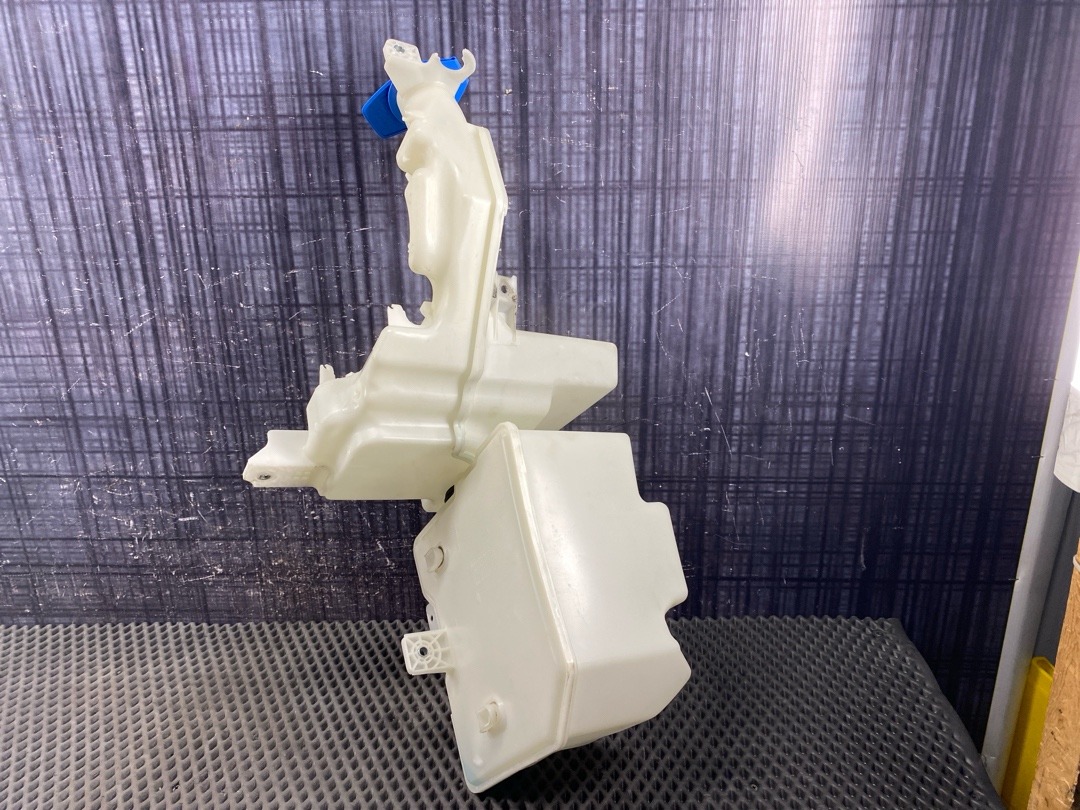 Бачок омывателя, 3370 рублей, Красноярск