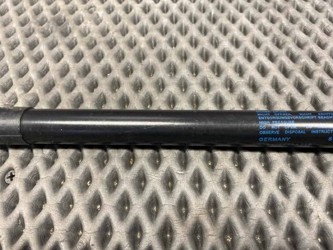 Амортизатор багажника, 880 рублей, Красноярск