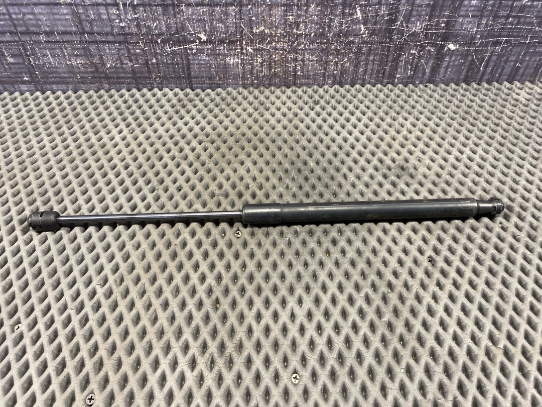 Амортизатор багажника, 880 рублей, Красноярск