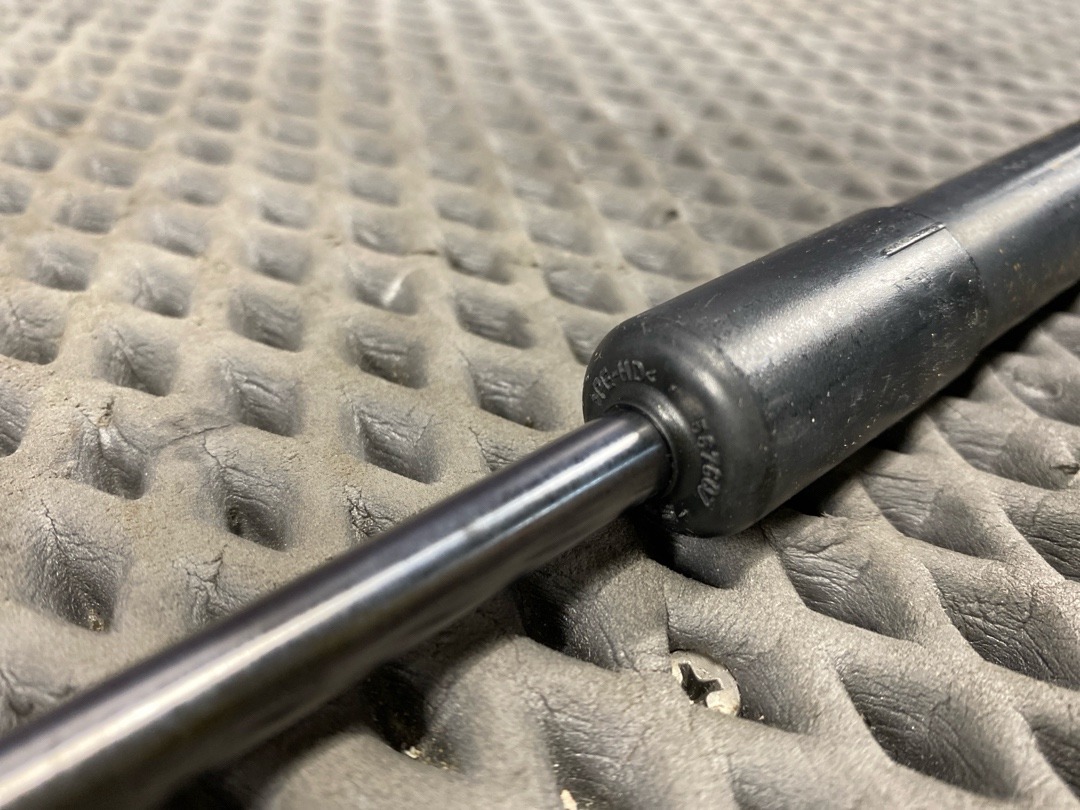 Амортизатор багажника, 880 рублей, Красноярск