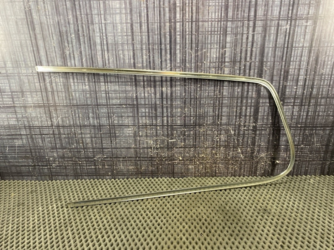 Молдинг стекла, 1130 рублей, Красноярск