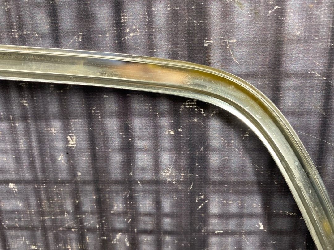 Молдинг стекла, 1130 рублей, Красноярск