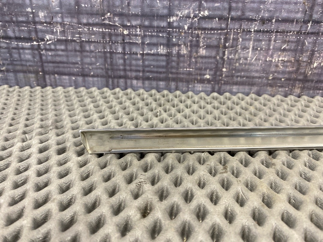 Молдинг стекла, 1130 рублей, Красноярск