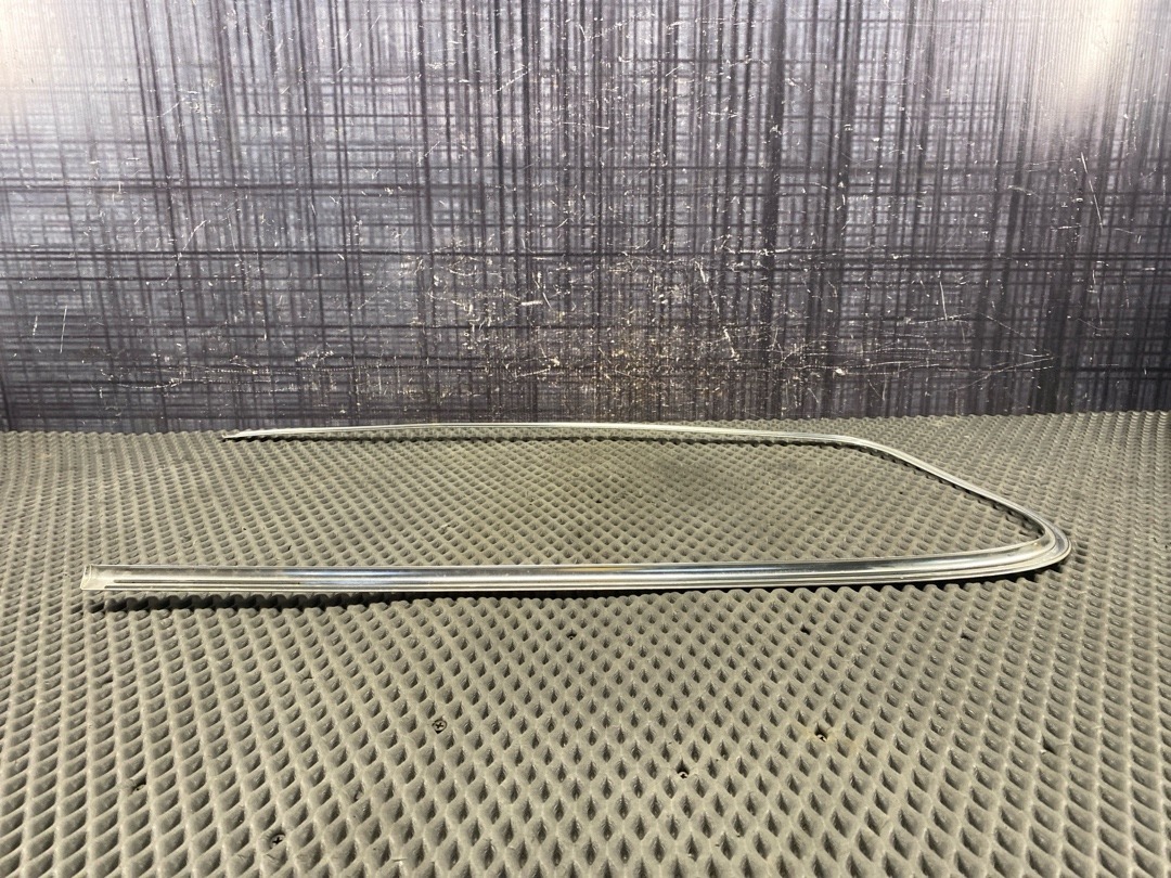 Молдинг стекла, 1130 рублей, Красноярск