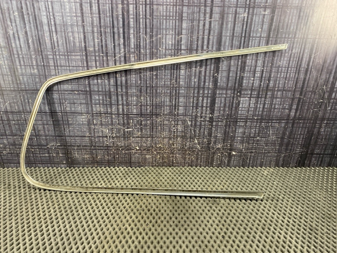 Молдинг стекла, 1130 рублей, Красноярск