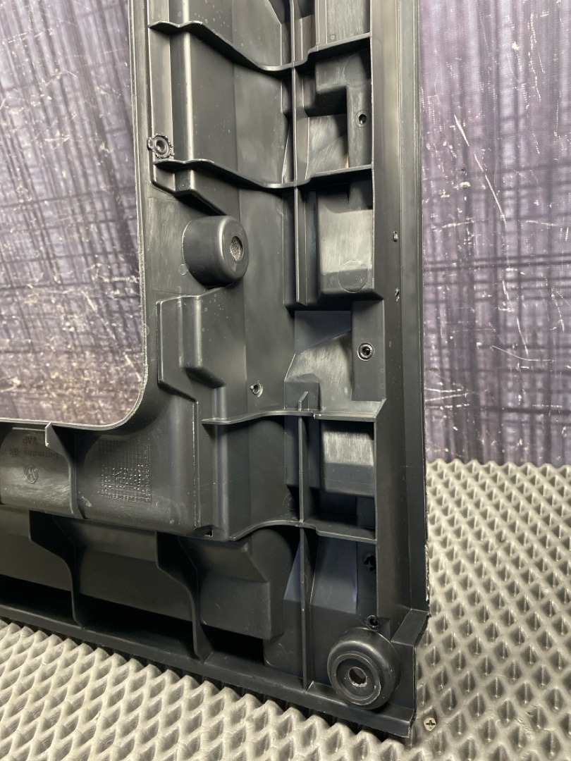 Пластик багажника, 740 рублей, Красноярск