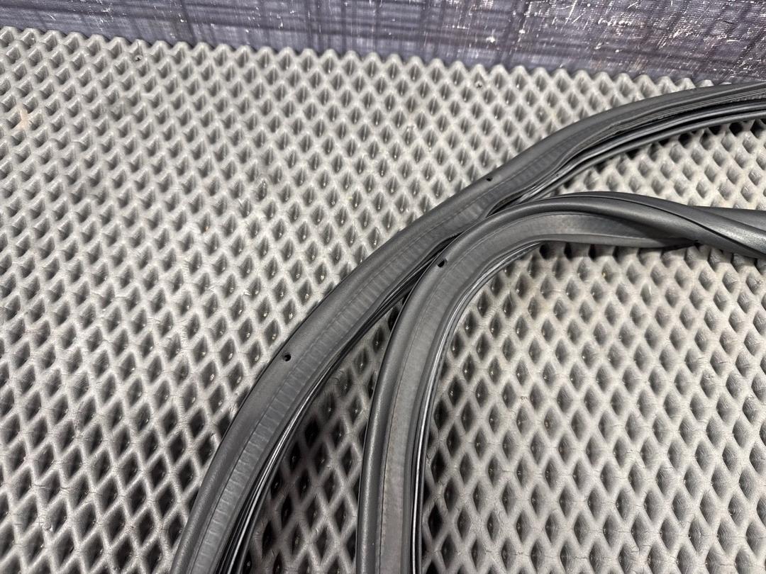 Уплотнитель крышки багажника, 1040 рублей, Красноярск