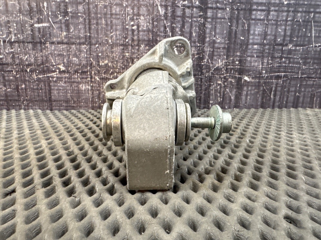 Кронштейн усилителя бампера, 978 рублей, Красноярск