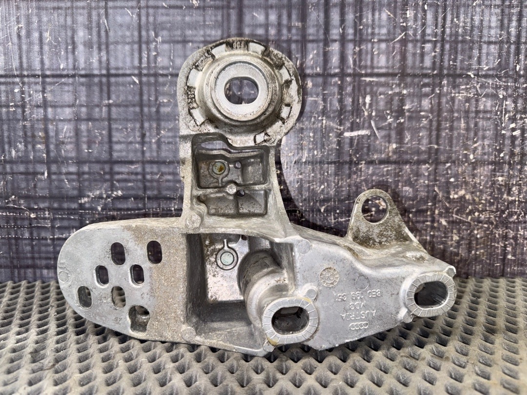 Кронштейн двигателя, 666 рублей, Красноярск