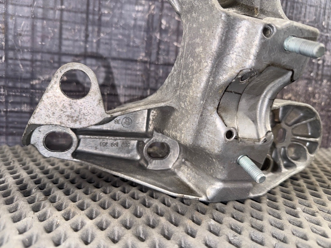 Кронштейн двигателя, 666 рублей, Красноярск