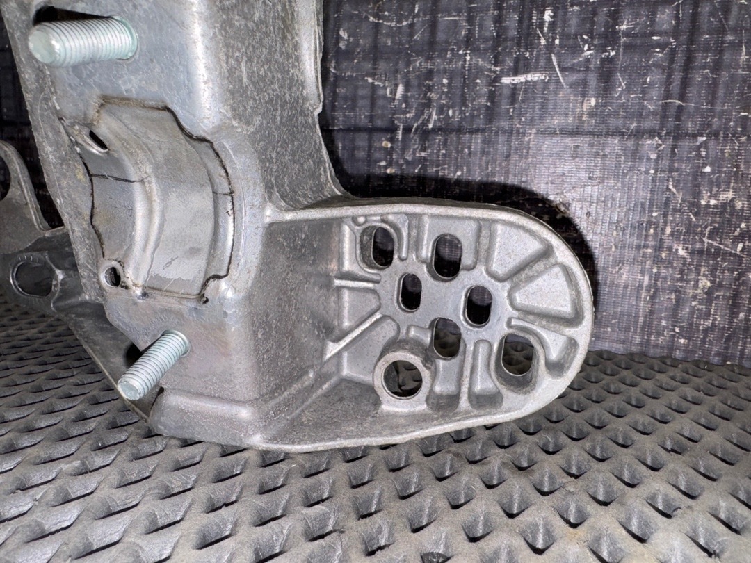 Кронштейн двигателя, 666 рублей, Красноярск