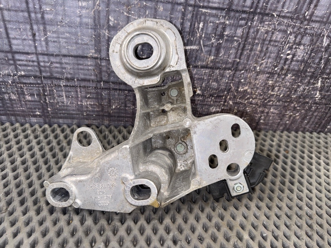 Кронштейн двигателя, 666 рублей, Красноярск