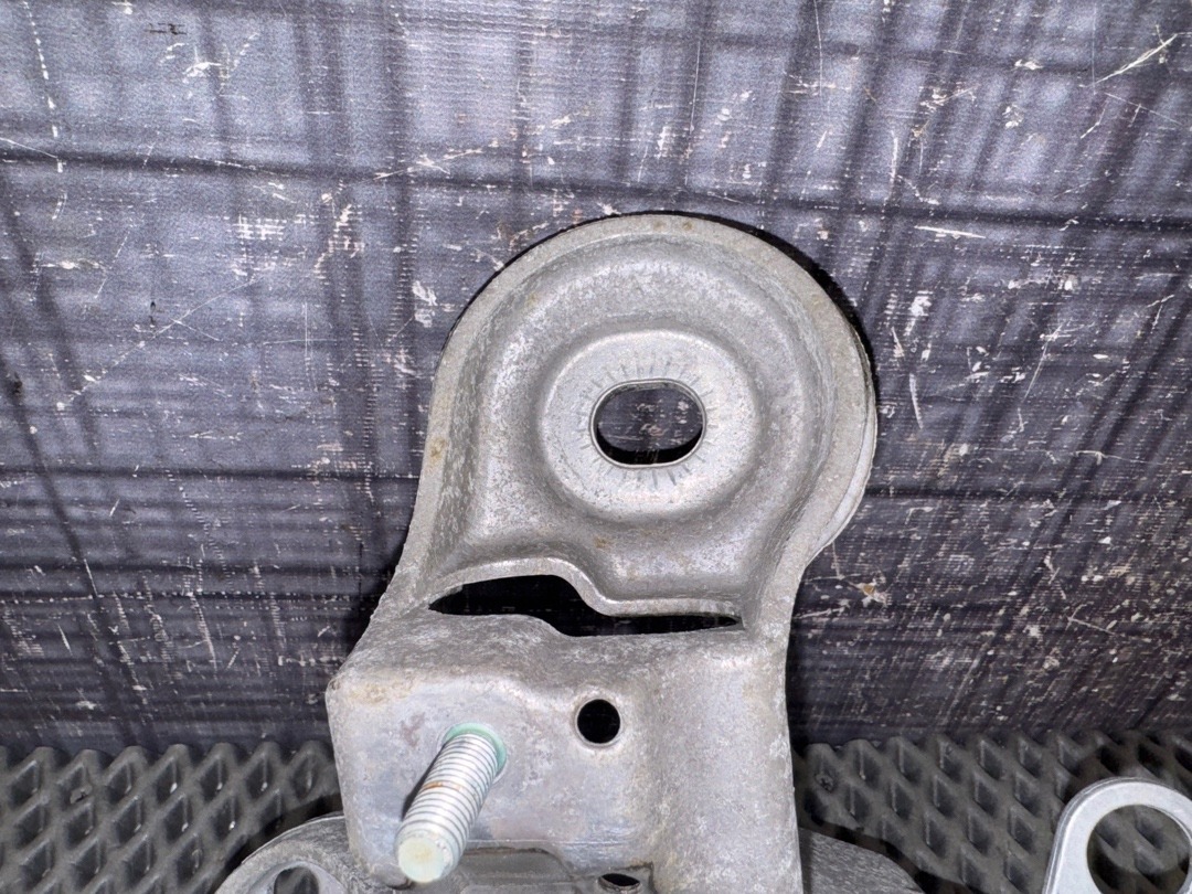 Кронштейн двигателя, 666 рублей, Красноярск