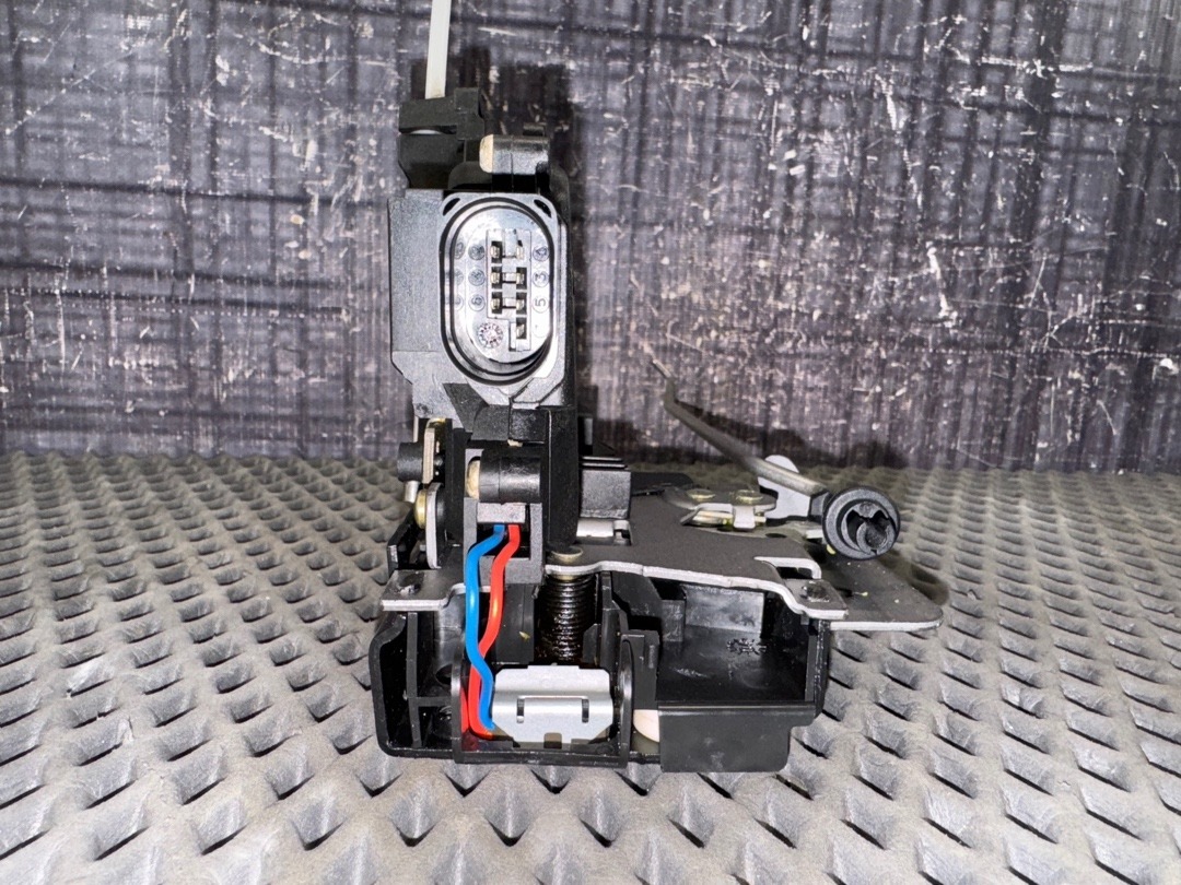 Замок двери, 2088 рублей, Красноярск