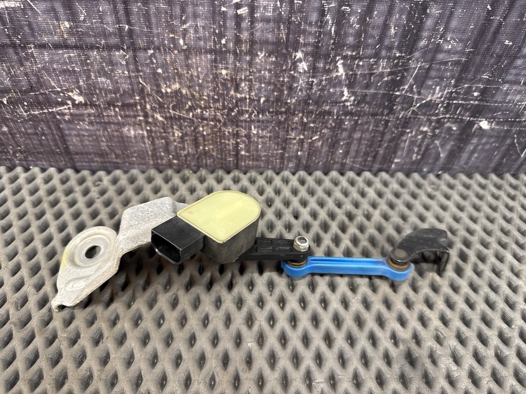 Датчик уровня подвески, 2616 рублей, Красноярск