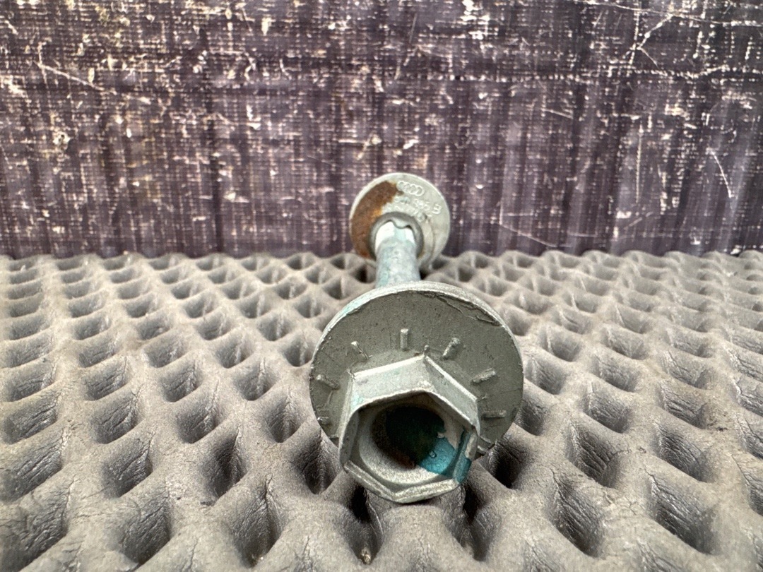 Болт развальный, 492 рублей, Красноярск