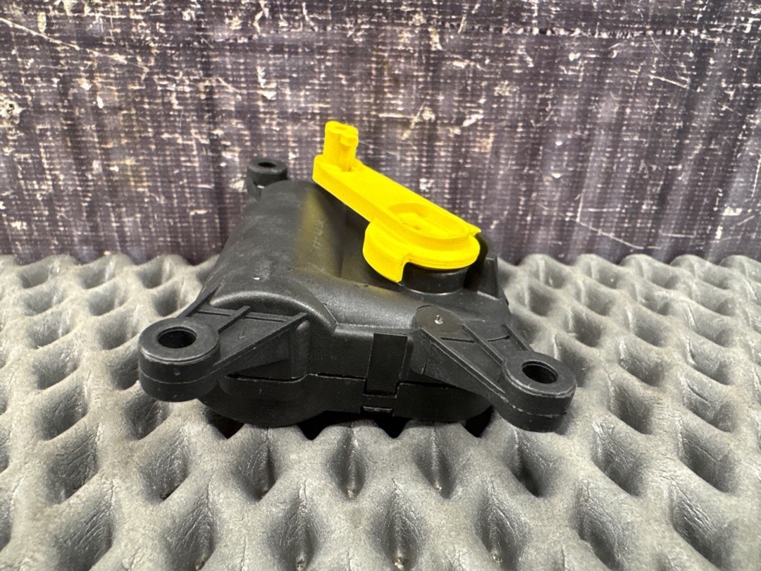 Мотор заслонки печки, 636 рублей, Красноярск